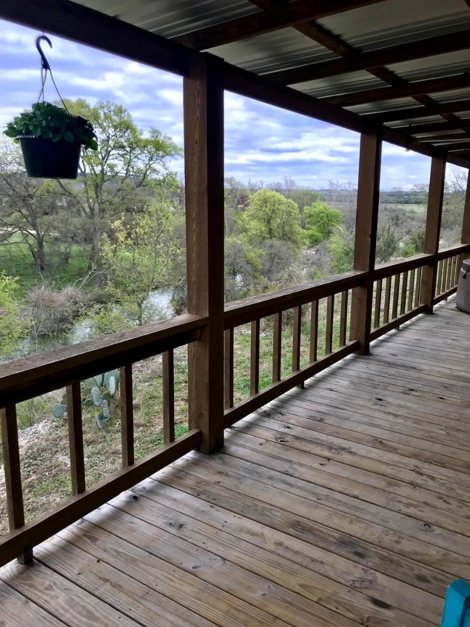 City On A Hill At Spring Creek Bed & Breakfast Fredericksburg Exterior photo